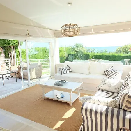 Catalina Stunning 4bedroom With Air Conditioning Sea Views & Private Swimming Pool Ideal For Families فيلة لاميتّيا ذي مار