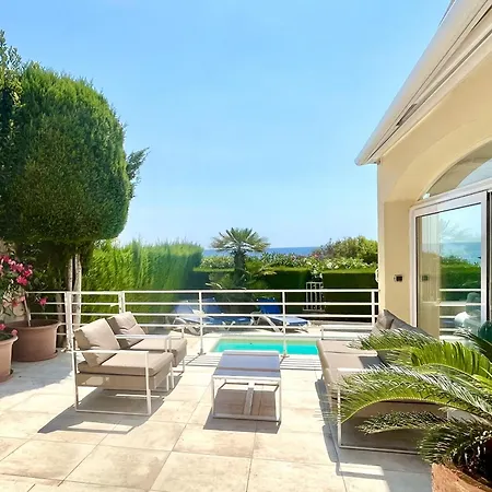 Catalina Stunning 4bedroom With Air Conditioning Sea Views & Private Swimming Pool Ideal For Families فيلة لاميتّيا ذي مار