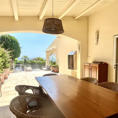 فيلة Catalina Stunning 4bedroom With Air Conditioning Sea Views & Private Swimming Pool Ideal For Families *