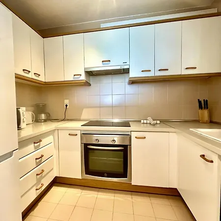 Catalina Stunning 4bedroom With Air Conditioning Sea Views & Private Swimming Pool Ideal For Families فيلة لاميتّيا ذي مار